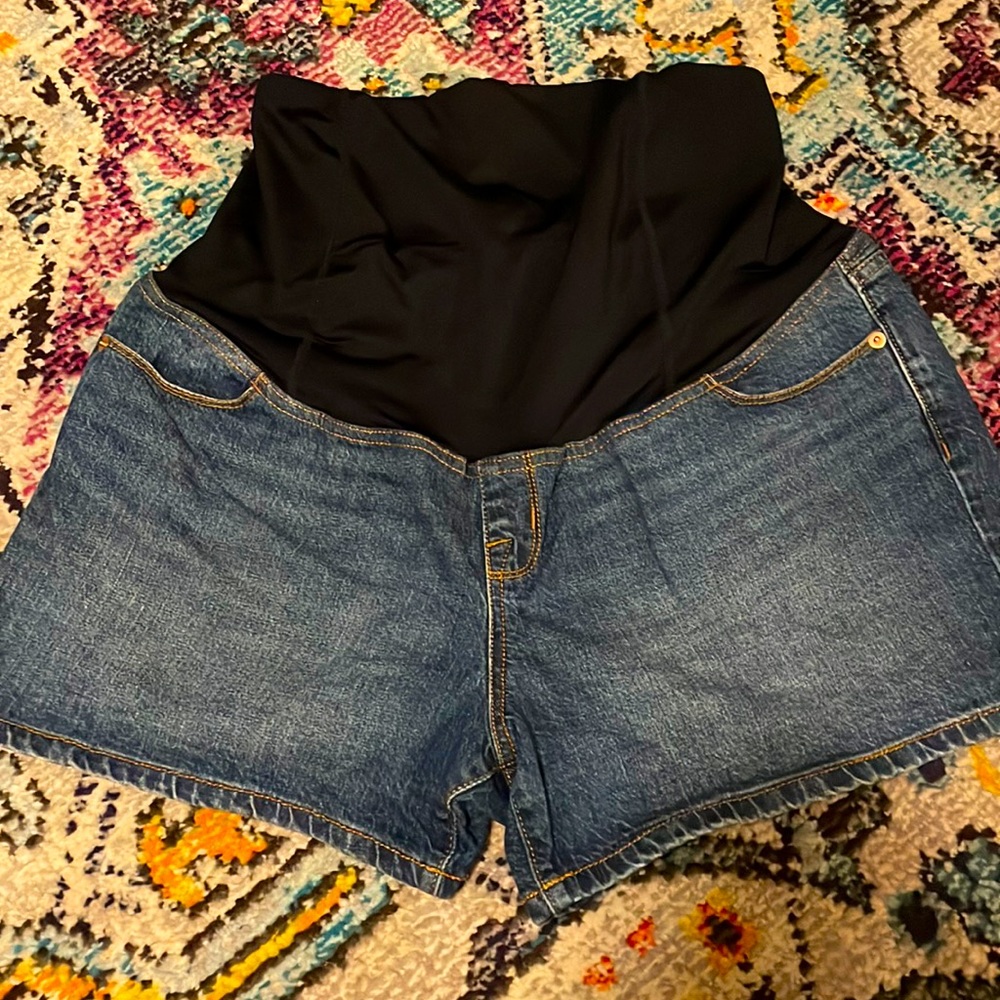 Isabel maternity full panel Jean shorts - 12 - like new